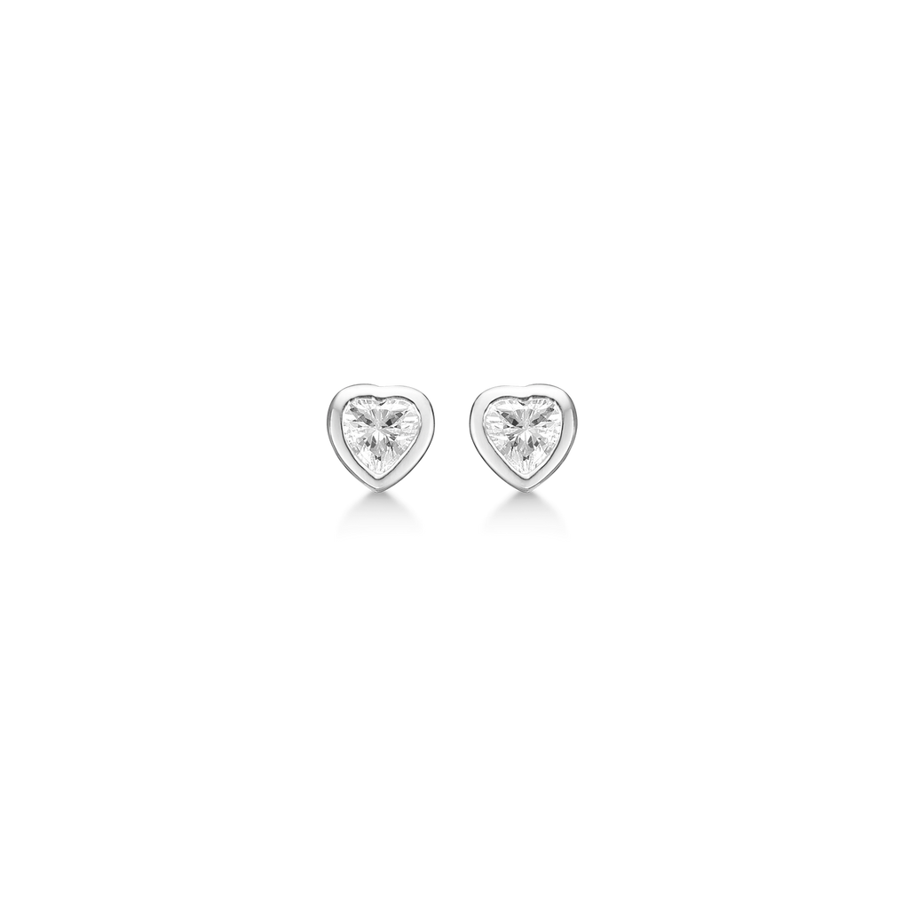 Sølv ørestikker hjerte med syntetisk cubic zirconia.