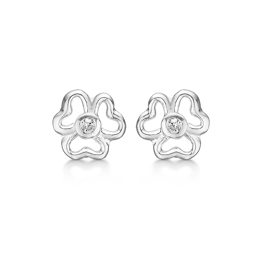 Sølv ørestikker blomst af 3 hjerter med syntetisk cubic zirconia i midten.