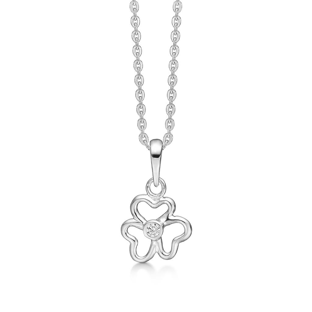 Sølv halskæde blomst af 3 hjerter med syntetisk cubic zirconia i midten.  Kæden er længde 42-45 cm.