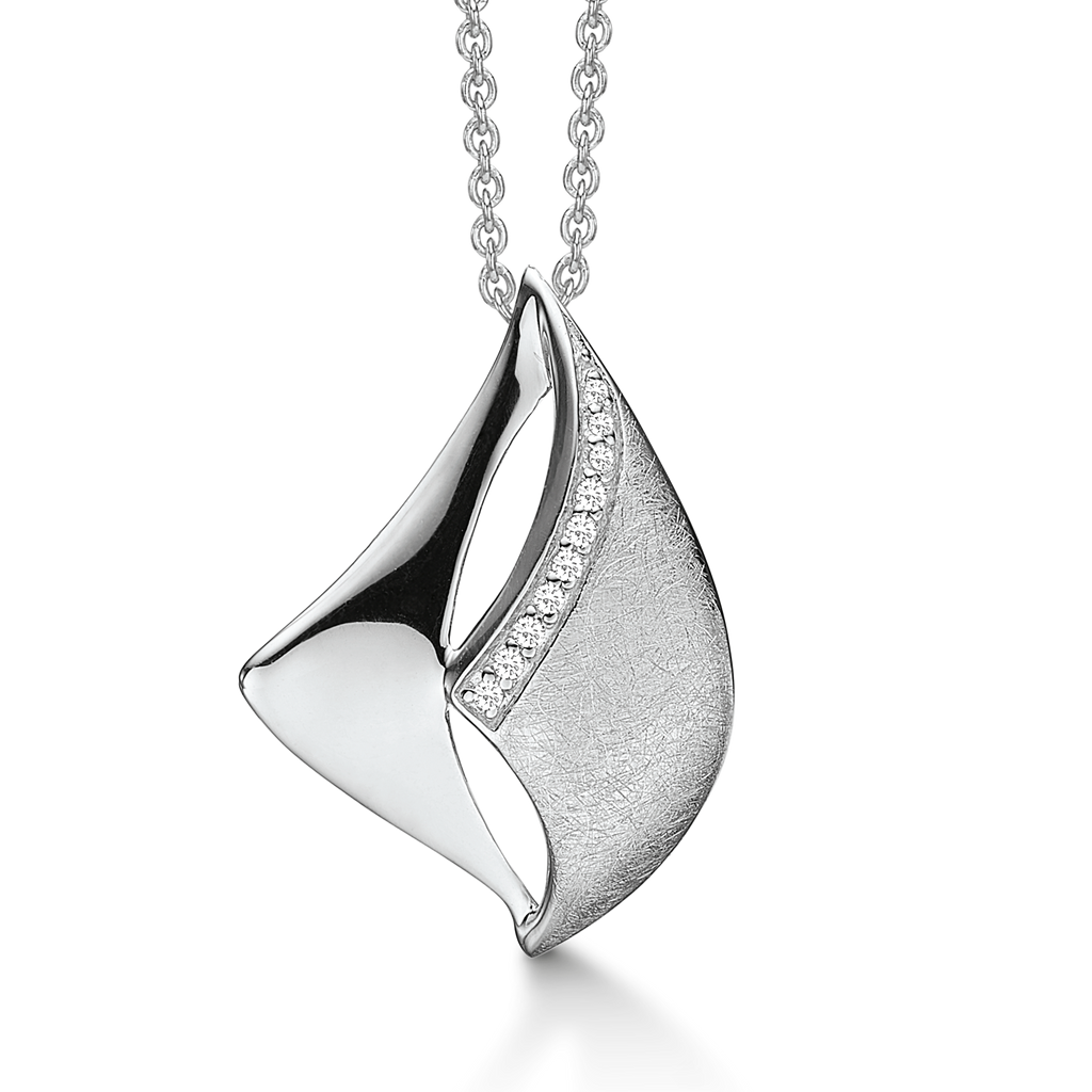 Sølv halskæde rhodineret mat/blank buer med syntetiske cubic zirconia. Kæden er længde 42-45 cm.
