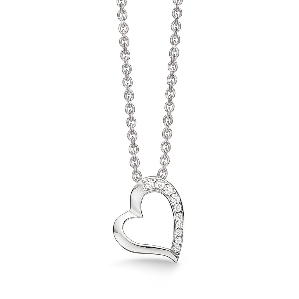 Sølv halskæde rhodineret skæv hjerte med syntetisk cubic zirconia i den ene kant. Kæden er rhodineret sølv i længde 42-45 cm.