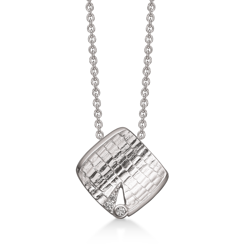 Sølv halskæde rhodineret  buet firkant med syntetiske cubic zirconia.  Kæden er rhodineret sølv i længde 42-45 cm.