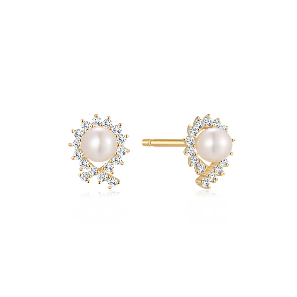 14 kt. guld ørestikker ferskvandsperler.